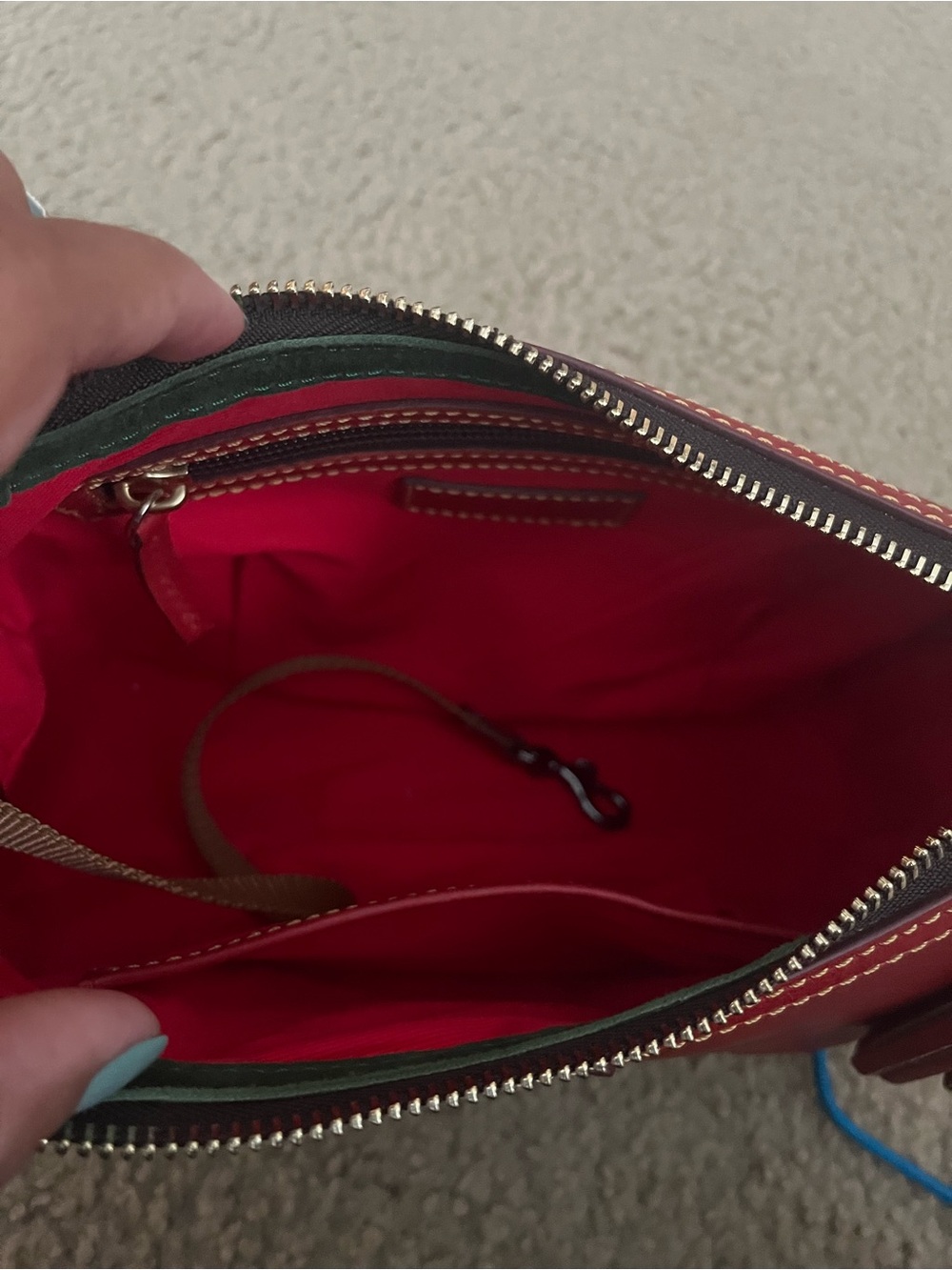 Dooney and Bourke Florentine shoulder bag in the color red - Picture 6 of 6
